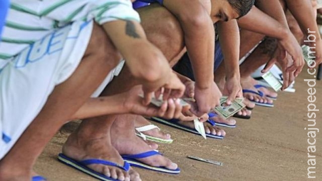 Reduzir a maioridade penal é a solução para a criminalidade? Reduzir a maioridade penal é a solução para a criminalidade?