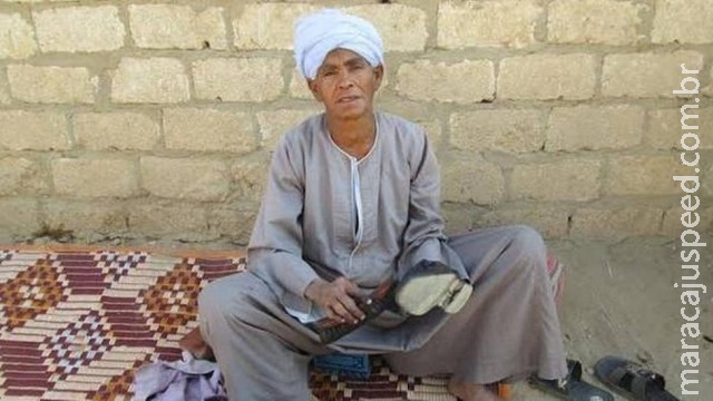 Mulher passa por homem durante 43 anos para trabalhar e sustentar a família Mulher passa por homem durante 43 anos para trabalhar e sustentar a família