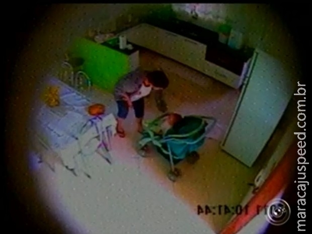 Babá acusada de maltratar crianças é condenada a 8 meses de prisão Babá acusada de maltratar crianças é condenada a 8 meses de prisão