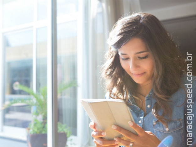 Mulheres são as que mais compram pelo celular ou tablet, diz pesquisa Mulheres são as que mais compram pelo celular ou tablet, diz pesquisa