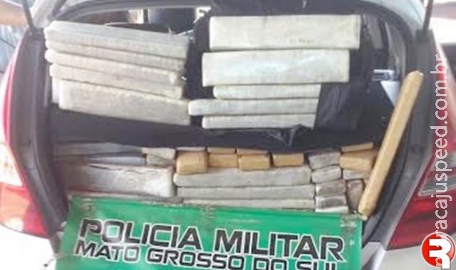 Traficante abandona carro roubado com 383 kg de droga