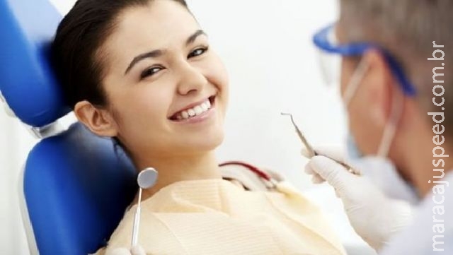 Segundo pesquisa, mulheres se preocupam mais com a saúde bucal Segundo pesquisa, mulheres se preocupam mais com a saúde bucal