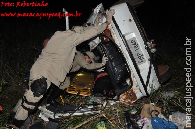 Maracaju: Motorista perde controle de veículo desce ribanceira e mulher fica presa nas ferragens