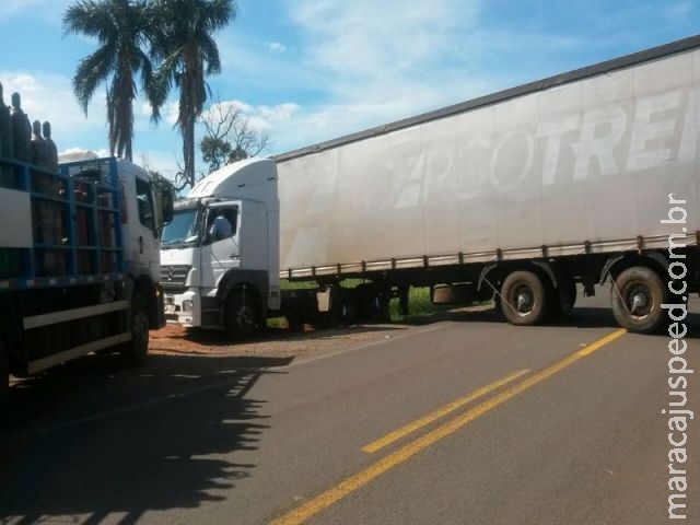 PRE apreende carreta baú com carga de cigarro avaliada em mais de 2 milhões de reais