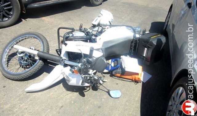 Acidente envolvendo HB20 e moto deixa motociclista ferido Acidente envolvendo HB20 e moto deixa motociclista ferido