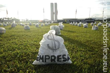 Entidades protestam contra dinheiro de empresas em campanhas Entidades protestam contra dinheiro de empresas em campanhas