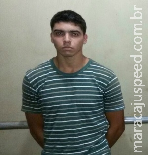 Celular denuncia e jovem é preso com arma de fogo Celular denuncia e jovem é preso com arma de fogo