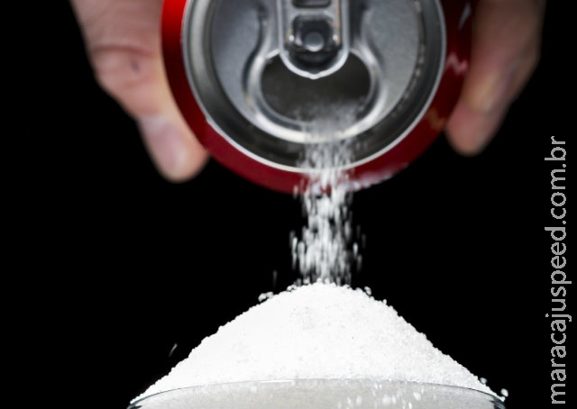 Dados científicos foram manipulados pela indústria do açúcar, afirma estudo