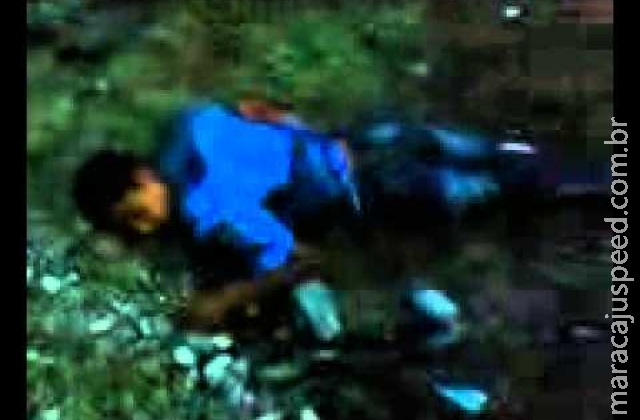exterminador mata jovem com dezenas de tiros e populares filmam a sua morte exterminador mata jovem com dezenas de tiros e populares filmam a sua morte