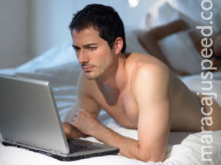 Pornografia: o vício que tem colocado muitos casamentos em risco Pornografia: o vício que tem colocado muitos casamentos em risco