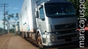 Caminhoneiros confessam uso de drogas para cumprir prazos em trajetos mais longos Caminhoneiros confessam uso de drogas para cumprir prazos em trajetos mais longos