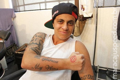 Thammy Miranda diz para Kelly Key: "Latino deu em cima de mim quando estava com você" Thammy Miranda diz para Kelly Key: "Latino deu em cima de mim quando estava com você"