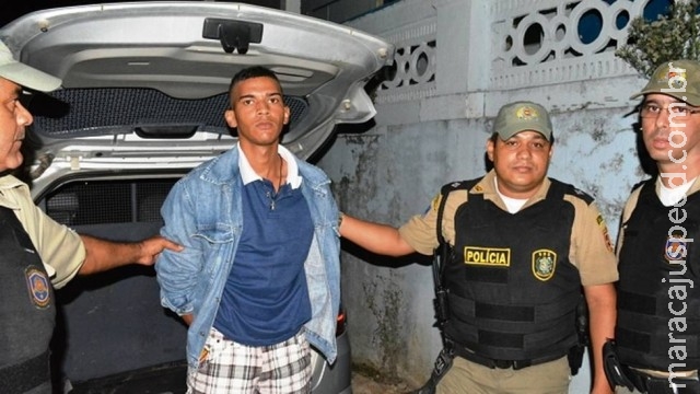 Homem que decapitou namorada por causa de troca de mensagens é preso Homem que decapitou namorada por causa de troca de mensagens é preso