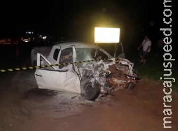 Casal morre em colisão frontal com incêndio na BR-262 Casal morre em colisão frontal com incêndio na BR-262