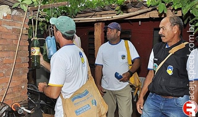 Com 33 casos confirmados, cidade ainda enfrenta risco de epidemia de dengue Com 33 casos confirmados, cidade ainda enfrenta risco de epidemia de dengue