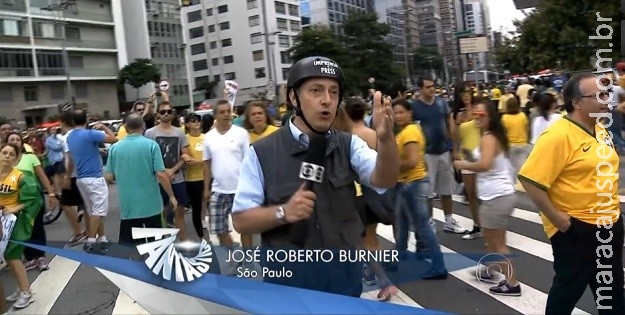 Repórteres da Globo cobrem manifestações com "kit de guerra" Repórteres da Globo cobrem manifestações com "kit de guerra"
