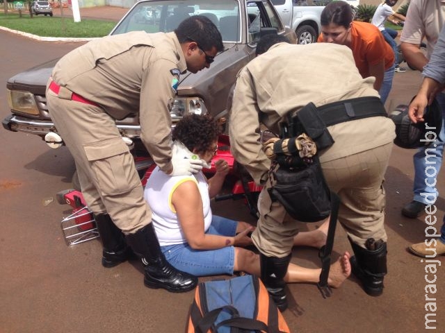 Maracaju: Colisão entre motocicleta e carro deixa mulher ferida na Av. Marechal Floriano Peixoto