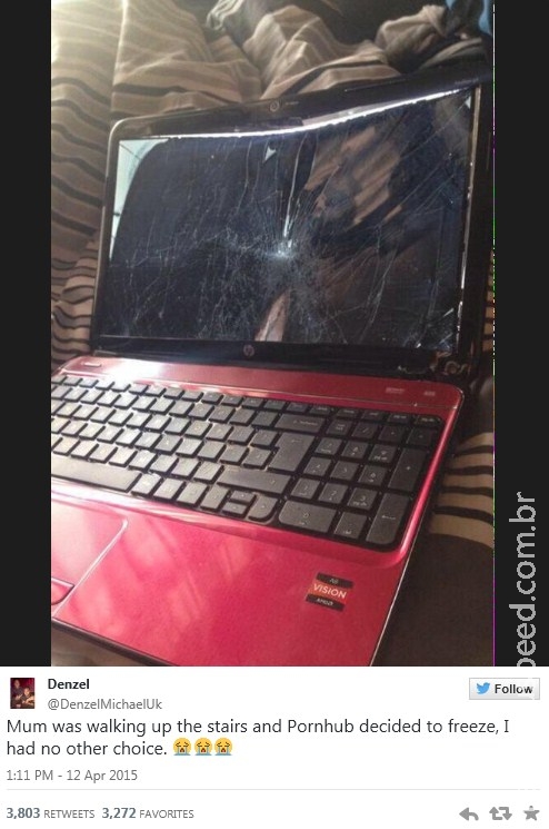 Para não ser flagrado vendo pornô, jovem destrói laptop Para não ser flagrado vendo pornô, jovem destrói laptop