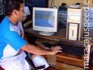 Reciclagem de "lixo" tecnológico rende PC para trabalhador Reciclagem de "lixo" tecnológico rende PC para trabalhador