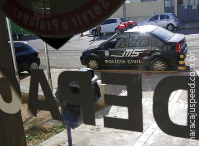 Embriagado, jovem é preso após dirigir a 150 km/h para fugir de delegado Embriagado, jovem é preso após dirigir a 150 km/h para fugir de delegado