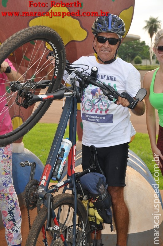 Maracaju: Ciclista percorre 1305 quilômetros para prestigiar a Festa da Linguiça Maracaju: Ciclista percorre 1305 quilômetros para prestigiar a Festa da Linguiça