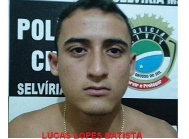 Suspeito de assaltar posto de gasolina se esconde na casa do pai e é preso Suspeito de assaltar posto de gasolina se esconde na casa do pai e é preso