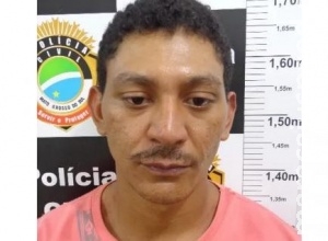 Polícia flagra traficante transportando mais de meia tonelada de maconha Polícia flagra traficante transportando mais de meia tonelada de maconha