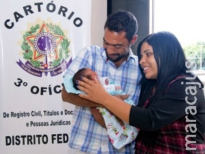 Mãe já pode registrar filho no cartório sem presença do pai Mãe já pode registrar filho no cartório sem presença do pai