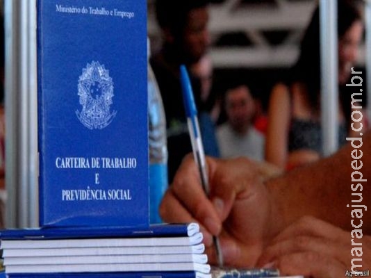 Câmara vota projeto que regulamenta terceirização; entenda Câmara vota projeto que regulamenta terceirização; entenda