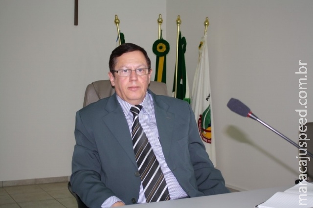 Suplente faz denúncia e Câmara abre novo processo contra cinco vereadores Suplente faz denúncia e Câmara abre novo processo contra cinco vereadores