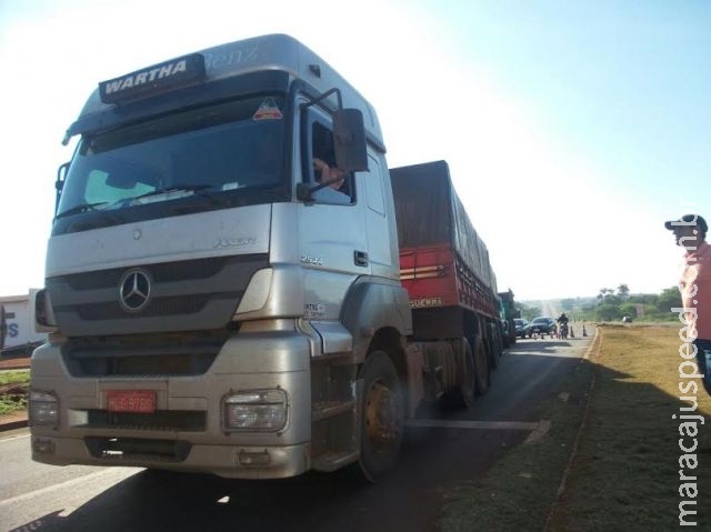 Caminhoneiros adiam greve, apertam cintos e tentam recuperar caixa