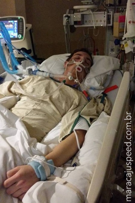 Jovem sofre overdose e mãe divulga foto chocante do rapaz em campanha antidrogas