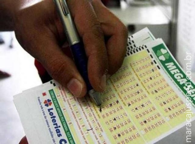 Mega-Sena acumula e pode pagar R$ 12 milhões no sábado Mega-Sena acumula e pode pagar R$ 12 milhões no sábado