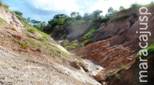 Pecuarista é multado em R$ 100 mil por destruição de nascentes e assoreamento