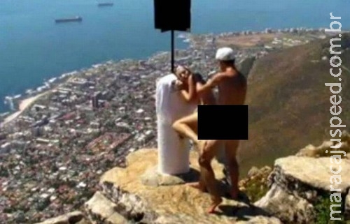 Filme pornô com cena em cartão postal gera polêmica Filme pornô com cena em cartão postal gera polêmica