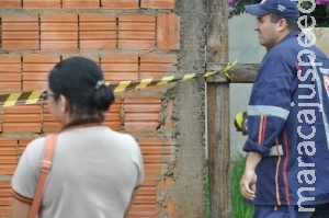 Após 3 dias sem ter notícias do irmão, mulher o encontra morto na sala de casa Após 3 dias sem ter notícias do irmão, mulher o encontra morto na sala de casa