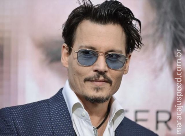 Johnny Depp pode pegar até 10 anos de prisão por transporte ilegal de cães Johnny Depp pode pegar até 10 anos de prisão por transporte ilegal de cães