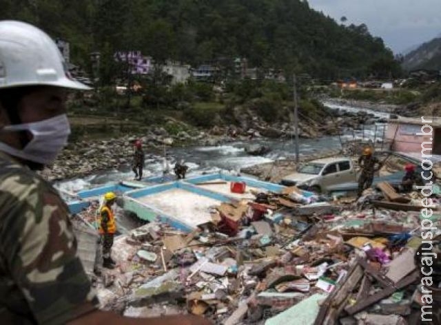 Helicóptero dos EUA é encontrado destruído e sem sobreviventes, diz ministro do Nepal Helicóptero dos EUA é encontrado destruído e sem sobreviventes, diz ministro do Nepal