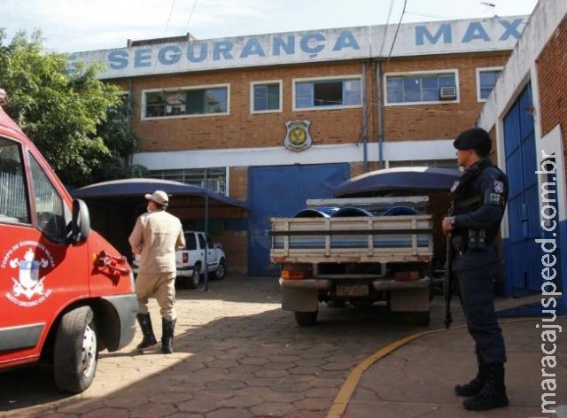 Fuga frustrada resulta em quatro presos feridos a tiros na Máxima Fuga frustrada resulta em quatro presos feridos a tiros na Máxima