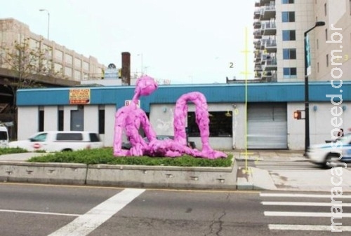Escultura bizarra faz Nova York criar lei contra "mau gosto" Escultura bizarra faz Nova York criar lei contra "mau gosto"
