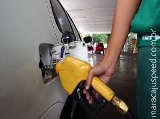 Banco Central prevê altade 9,8% na gasolina e de 38,3% na conta de luz Banco Central prevê altade 9,8% na gasolina e de 38,3% na conta de luz