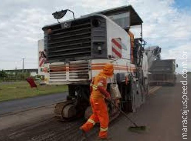 Dois trechos da BR-163 estão interditados nesta quarta com "pare e siga"