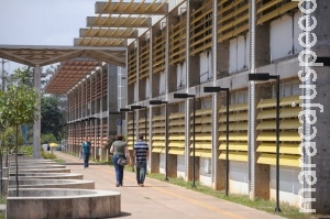 Comissão de Educação analisará projeto que cria bolsa para universitários carentes