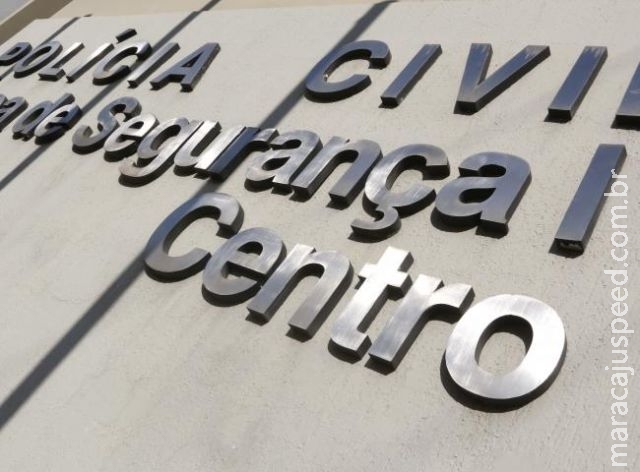 Ladrão encontra porta de carro destravada, furta objetos e acaba preso Ladrão encontra porta de carro destravada, furta objetos e acaba preso