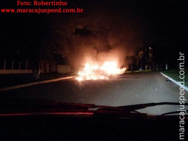 Maracaju: Veículo deixa jovens nervosos e é incendiado próximo a “nova” rodoviária