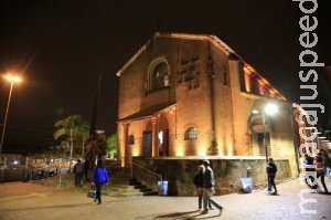 Três são presos ao tentar roubo de malote com dinheiro de novena