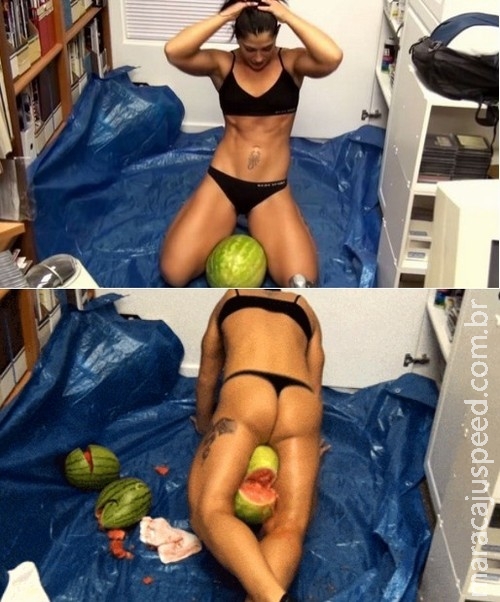Mulher abre melancias usando apenas as coxas superpotentes Mulher abre melancias usando apenas as coxas superpotentes