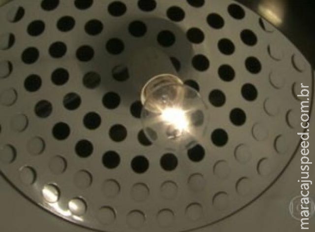 Lâmpada incandescente de 60 watts deixa de ser vendida em 1º de julho Lâmpada incandescente de 60 watts deixa de ser vendida em 1º de julho