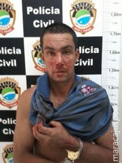 Homem mata idoso com golpes de canivete e é preso nu e ferido