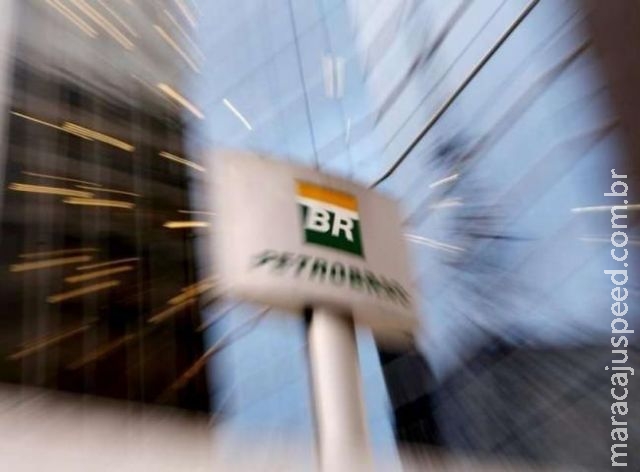 Petrobras reduz investimentos em 37%, para US$ 130,3 bilhões Petrobras reduz investimentos em 37%, para US$ 130,3 bilhões